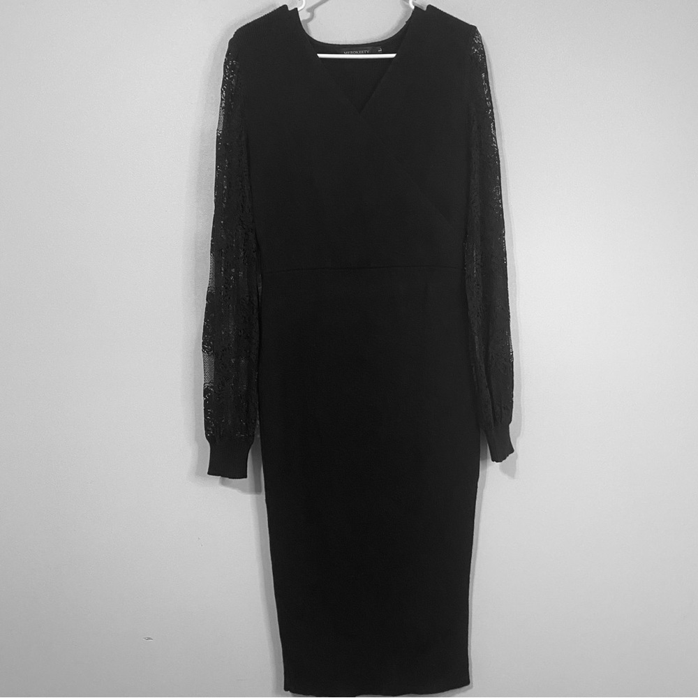 Chic Black Dress with Lace Sleeves - Picture 3 of 8